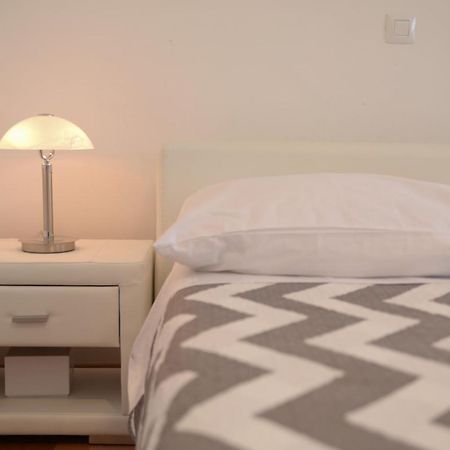 Base Bridge Apartment - Zadar City Centre - Free Parking Buitenkant foto