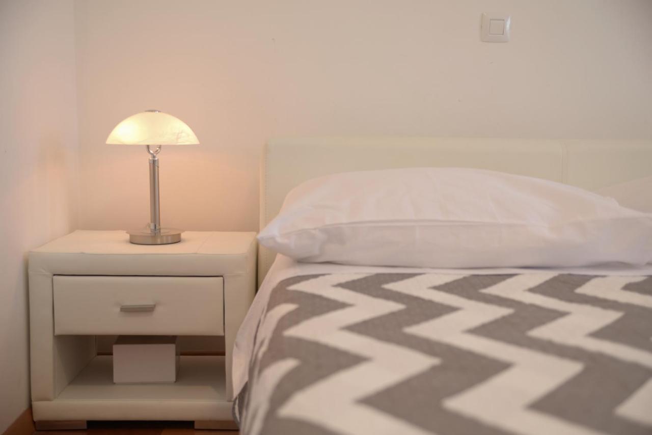 Base Bridge Apartment - Zadar City Centre - Free Parking Buitenkant foto