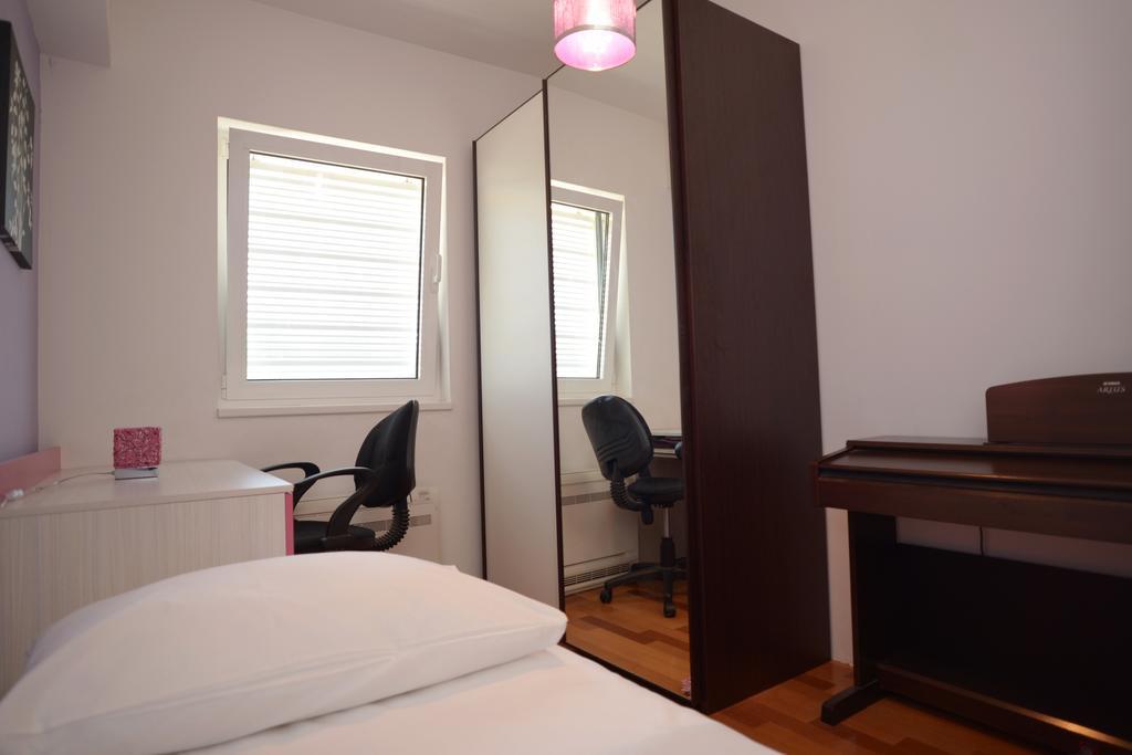 Base Bridge Apartment - Zadar City Centre - Free Parking Buitenkant foto