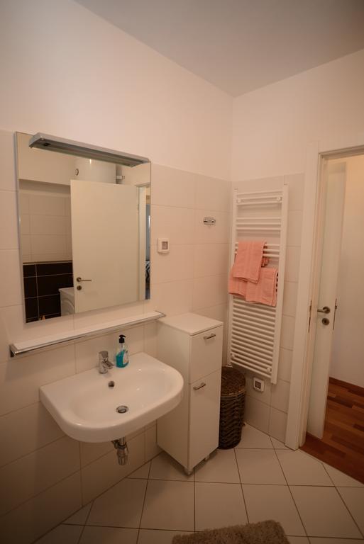 Base Bridge Apartment - Zadar City Centre - Free Parking Buitenkant foto
